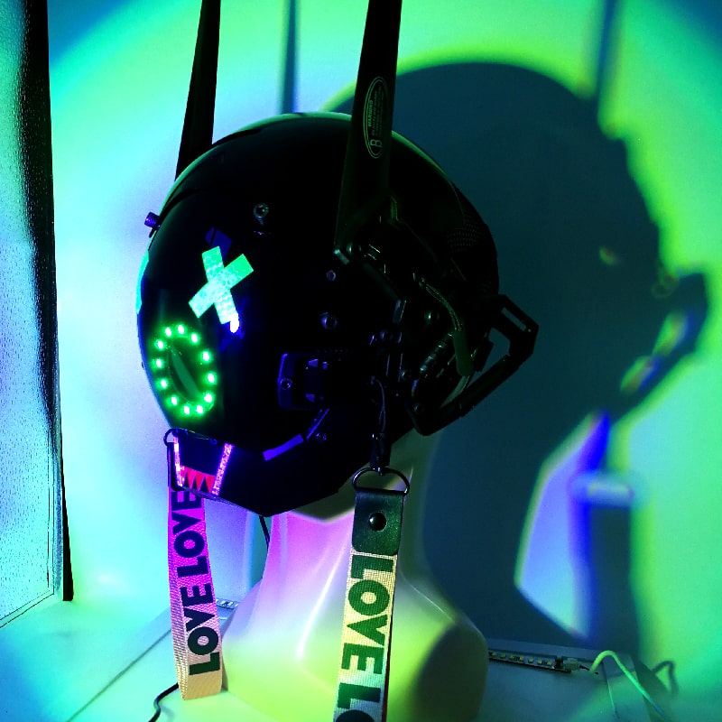 helm pesta led dengan pencahayaan LED