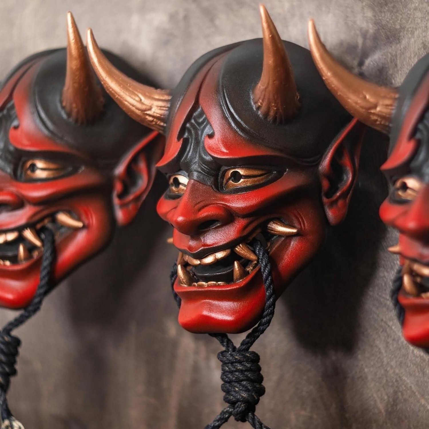 topeng kepala setan untuk Halloween - motif Jepang