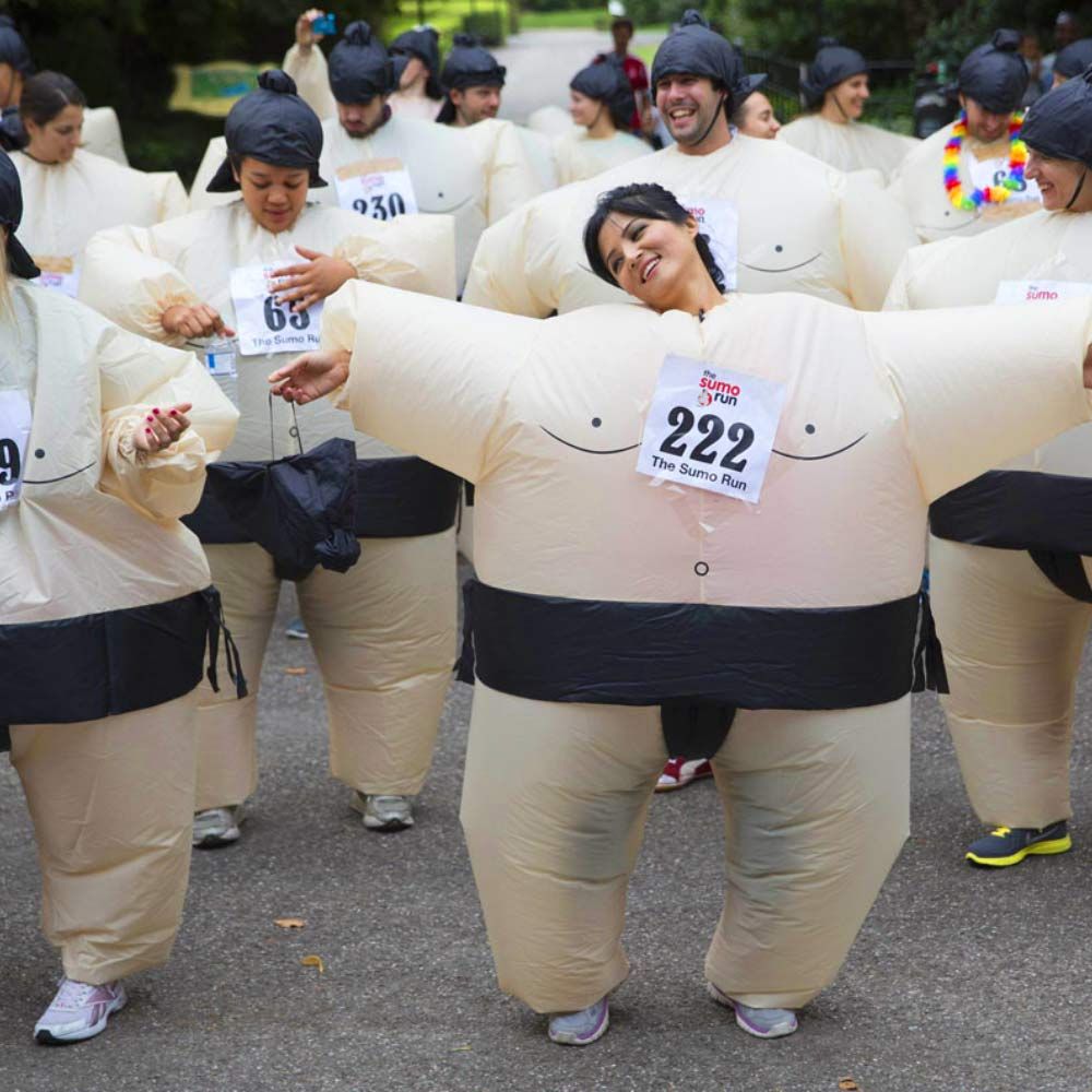 kostum pegulat sumo untuk halloween