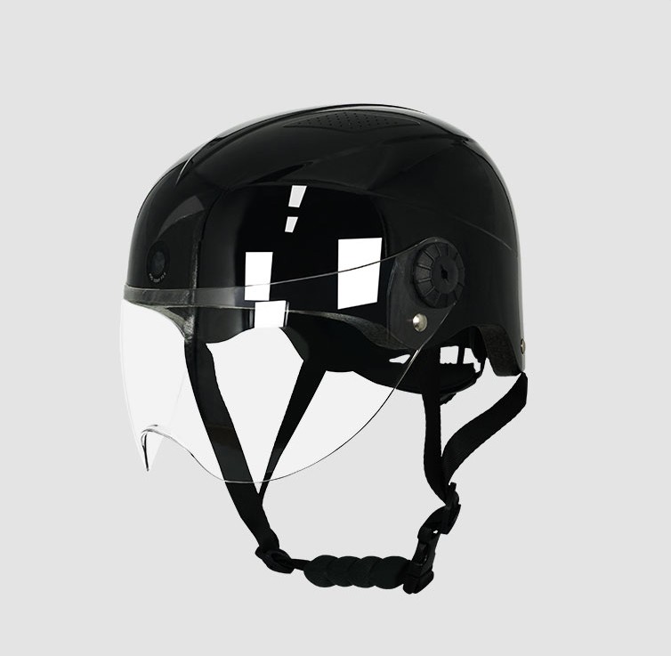 helm sepeda dengan kamera belakang dan depan